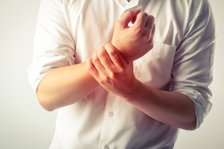 Cervical osteochondrosis causes numbness in hands